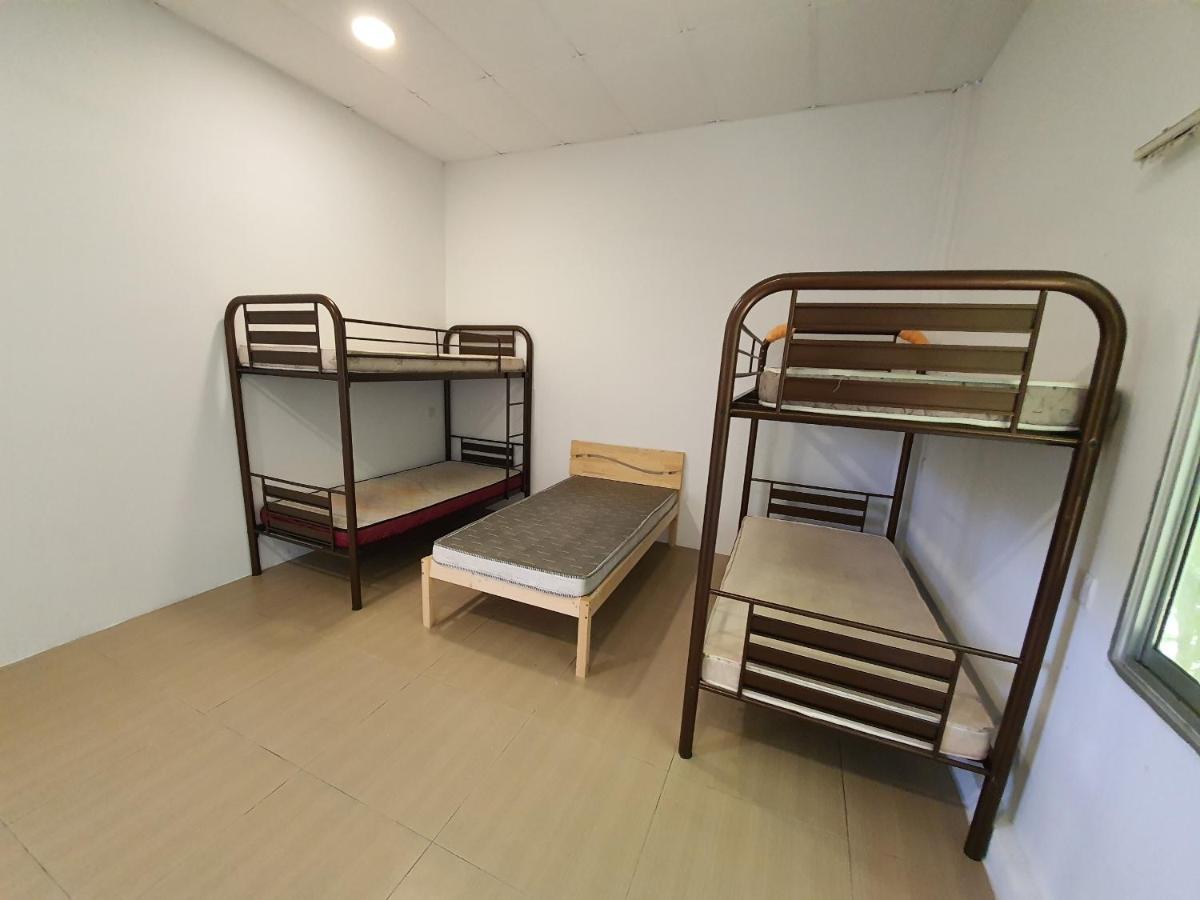Spot On 90025 Sr Valley Hotel سِريمبان المظهر الخارجي الصورة